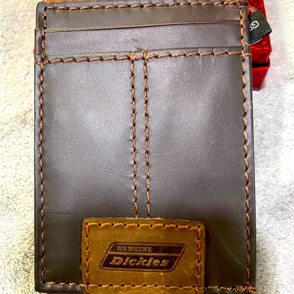 Genuine Dickies Mens RFID Brown Leather Magnetic Front Pocket Wallet